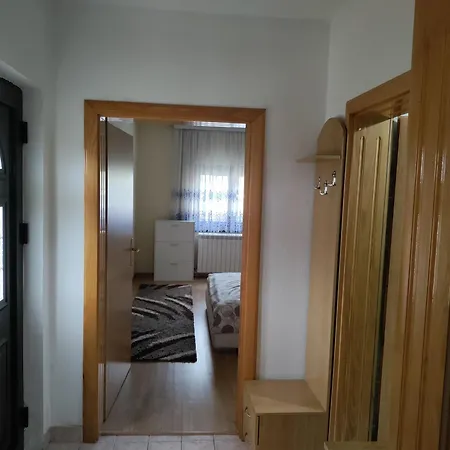 Gasthof Apartman 5 Jezera *